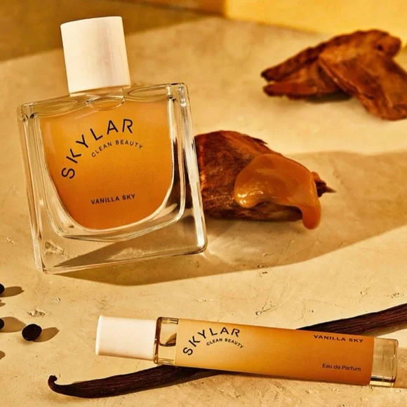 NIB Skylar Vanilla Sky Eau de Parfum travel Rollerball - Picture 3 of 8